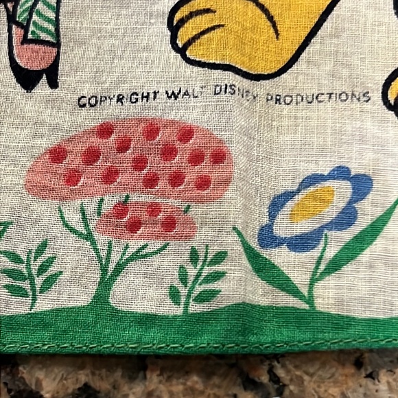 Three vintage Disney handkerchiefs - Picture 3 of 7